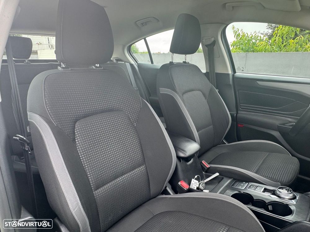 Ford Focus 1.5 TDCi ECOBlue Business Aut. - 21