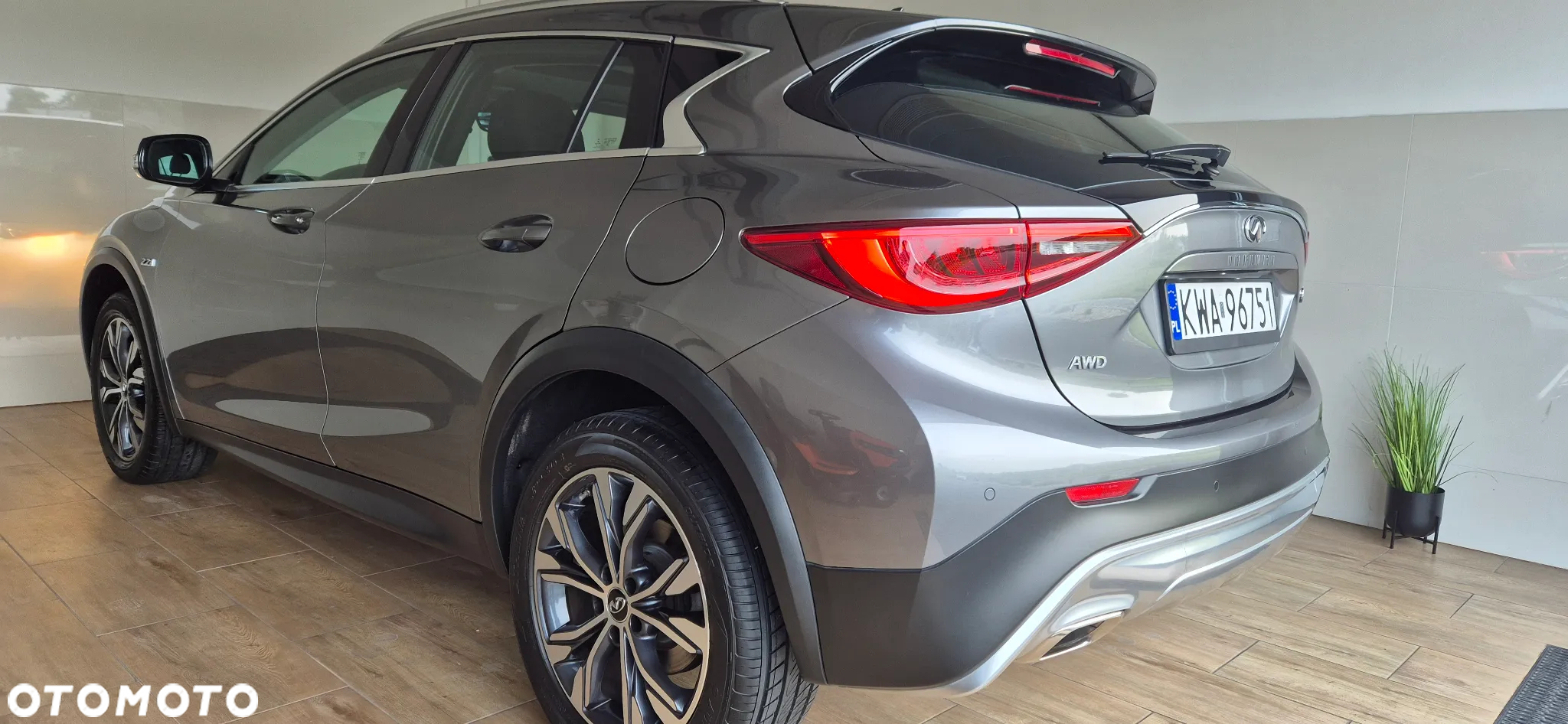 Infiniti QX30 2.2d Luxe AWD 7DCT - 2
