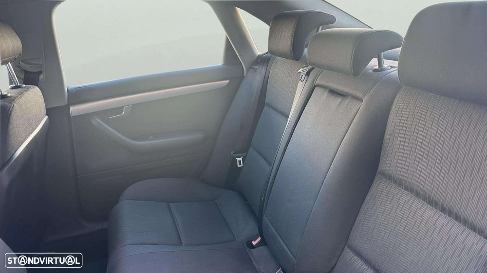 Audi A4 2.0 TDI - 9