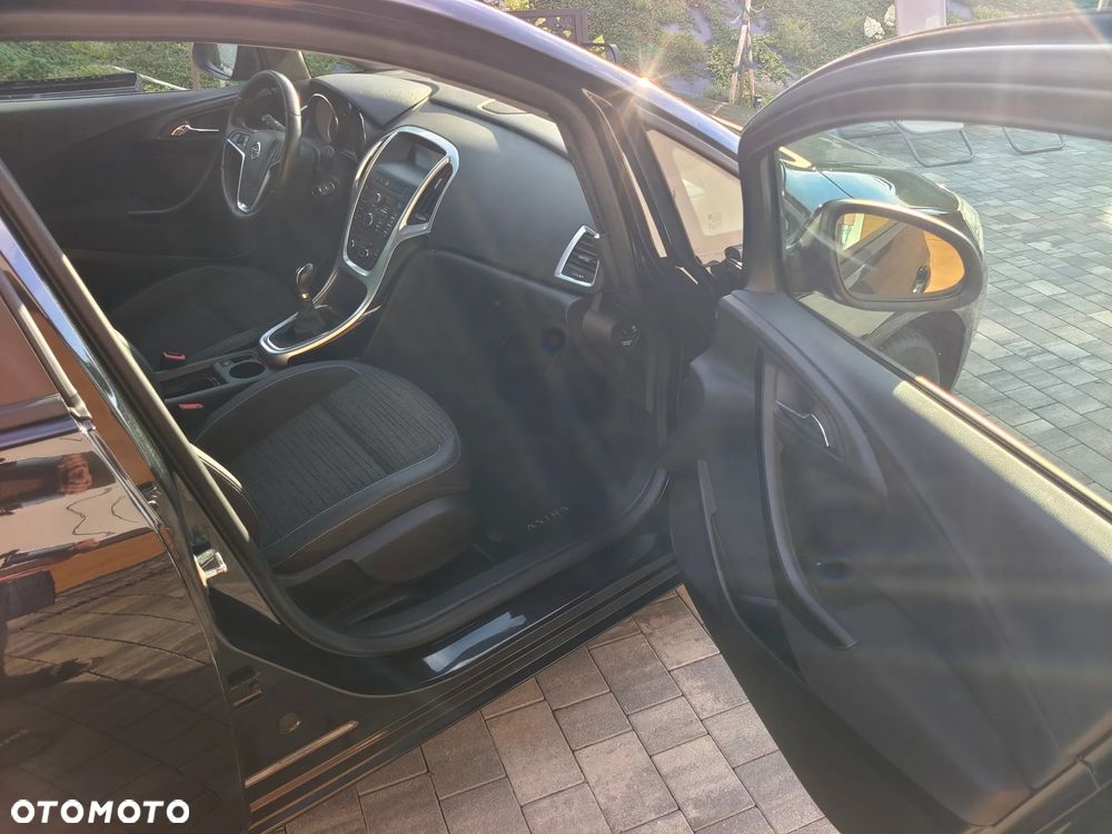 Opel Astra 1.4 T Cosmo - 23