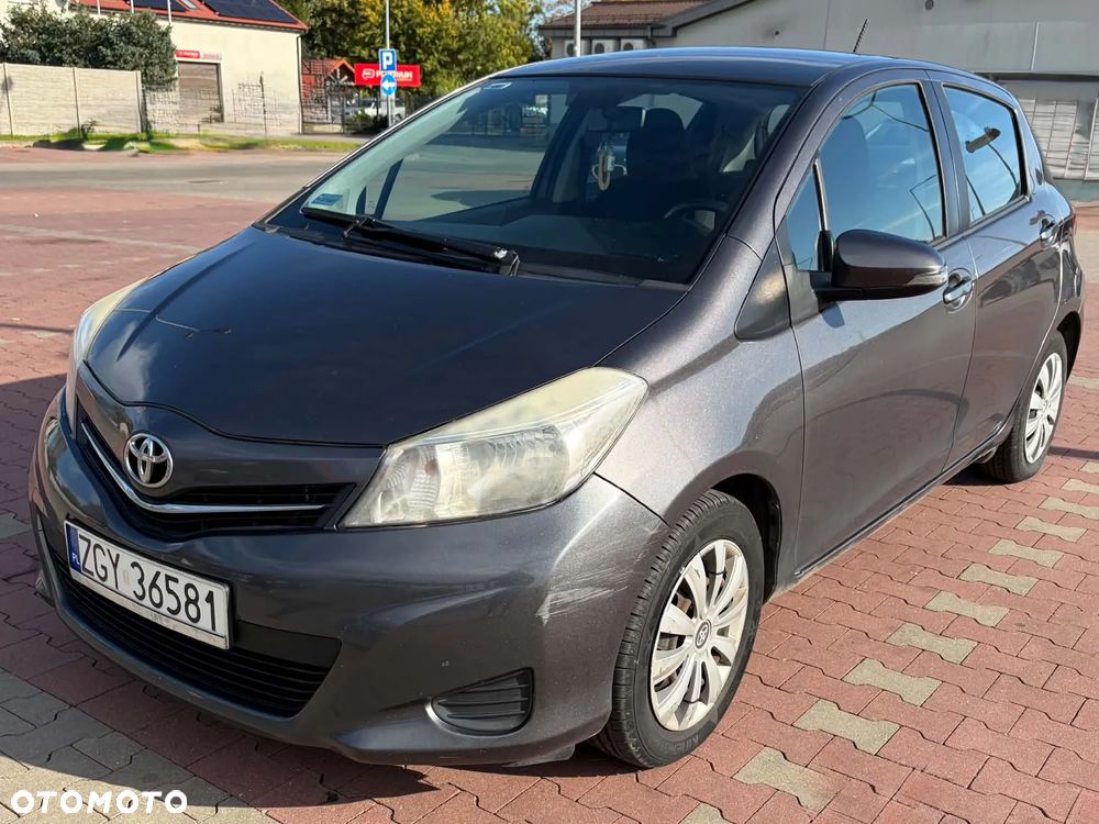 Toyota Yaris - 1
