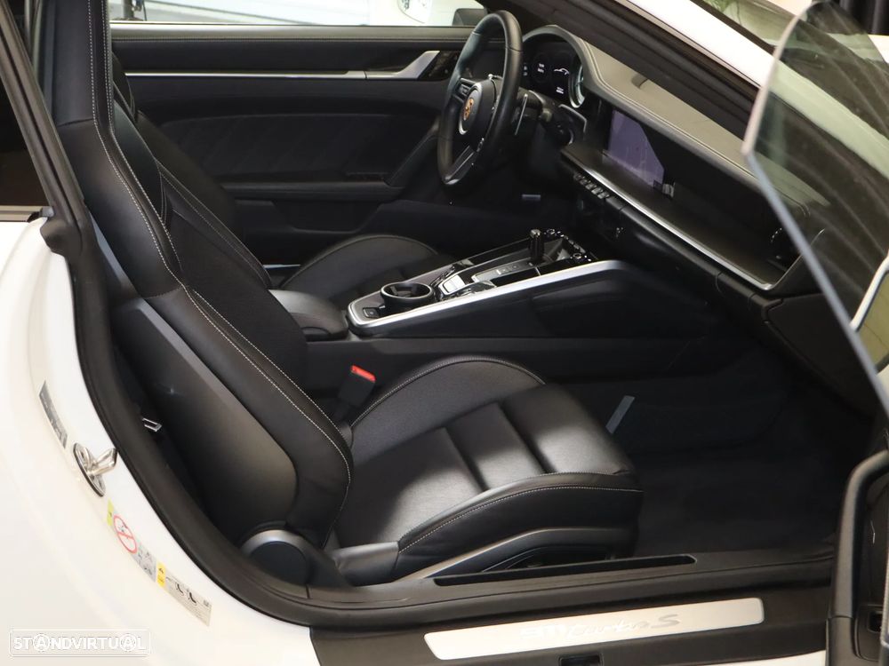 Porsche 911 (992) Turbo S PDK - 30
