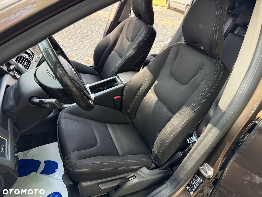 Volvo XC 60 D3 Geartronic Momentum - 21