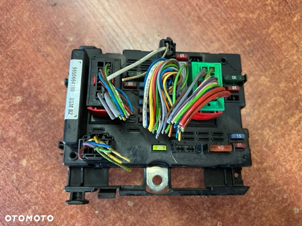 MODUŁ STEROWNIK SKRZYNKA BEZPIECZNIKÓW BSM B2 PEUGEOT CITROEN 9650664180