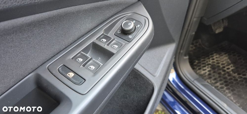 Volkswagen Golf Variant - 19