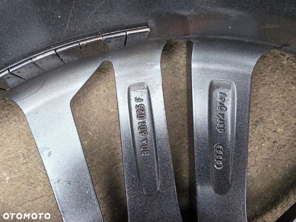 FELGA ALUMINIOWA AUDI Q5 80A FY VW SEAT 8.0J R20 ET39 80A601025AE / F S1/26 - 9