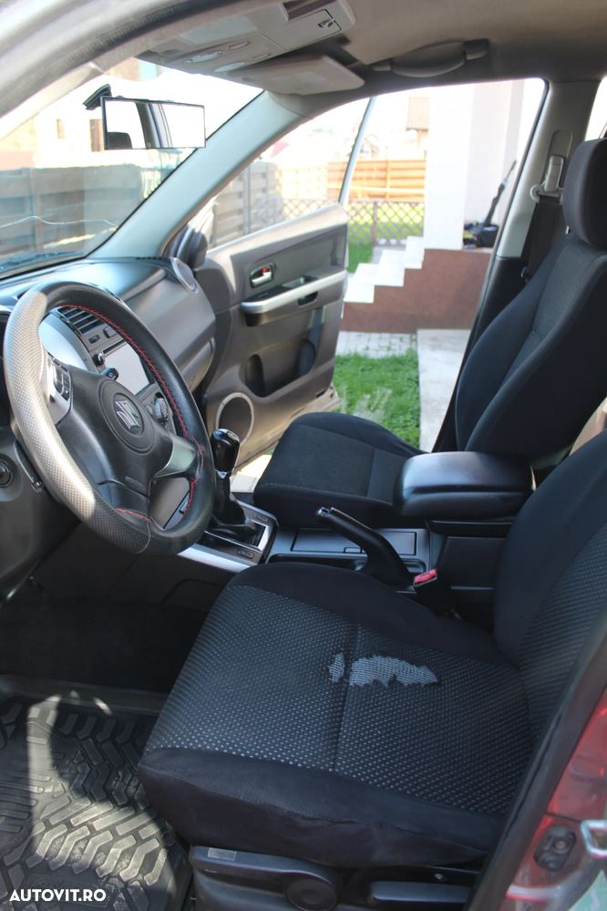 Suzuki Vitara - 12