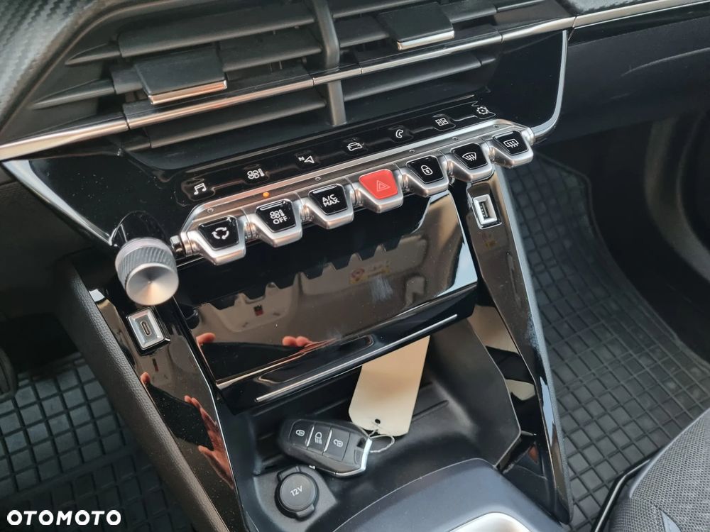 Peugeot 2008 PureTech 130 GPF Stop&Start Allure - 15
