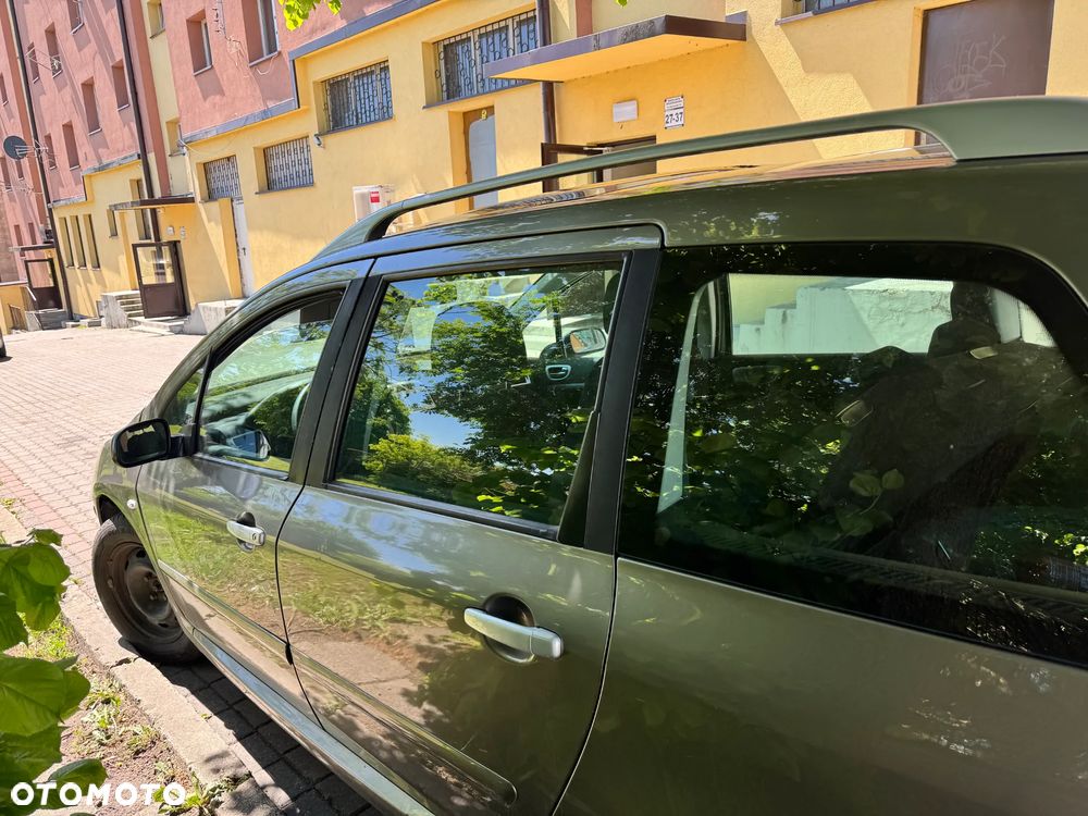 Peugeot 307 HDi 110 Premium - 6