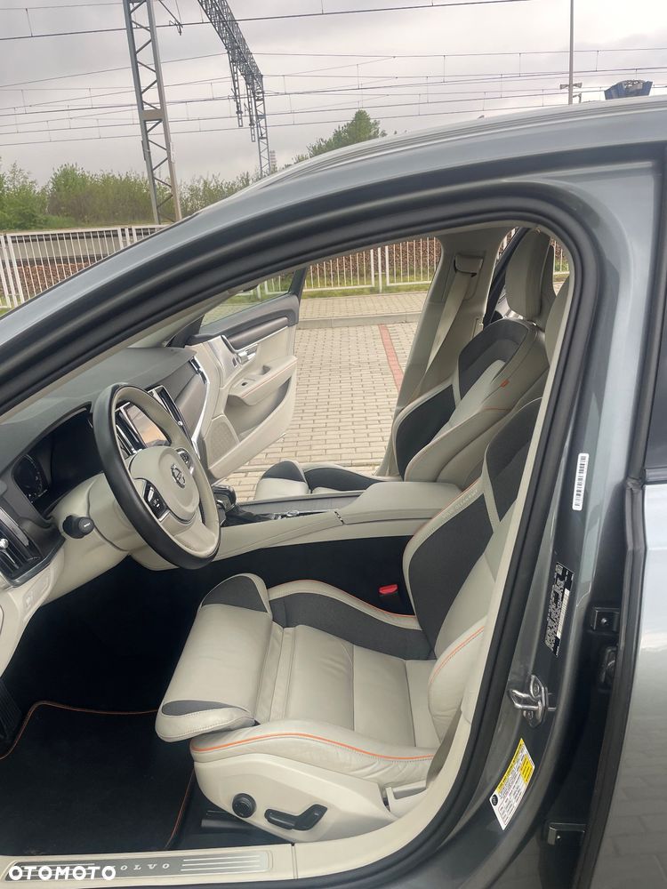 Volvo V90 Cross Country T6 AWD - 13