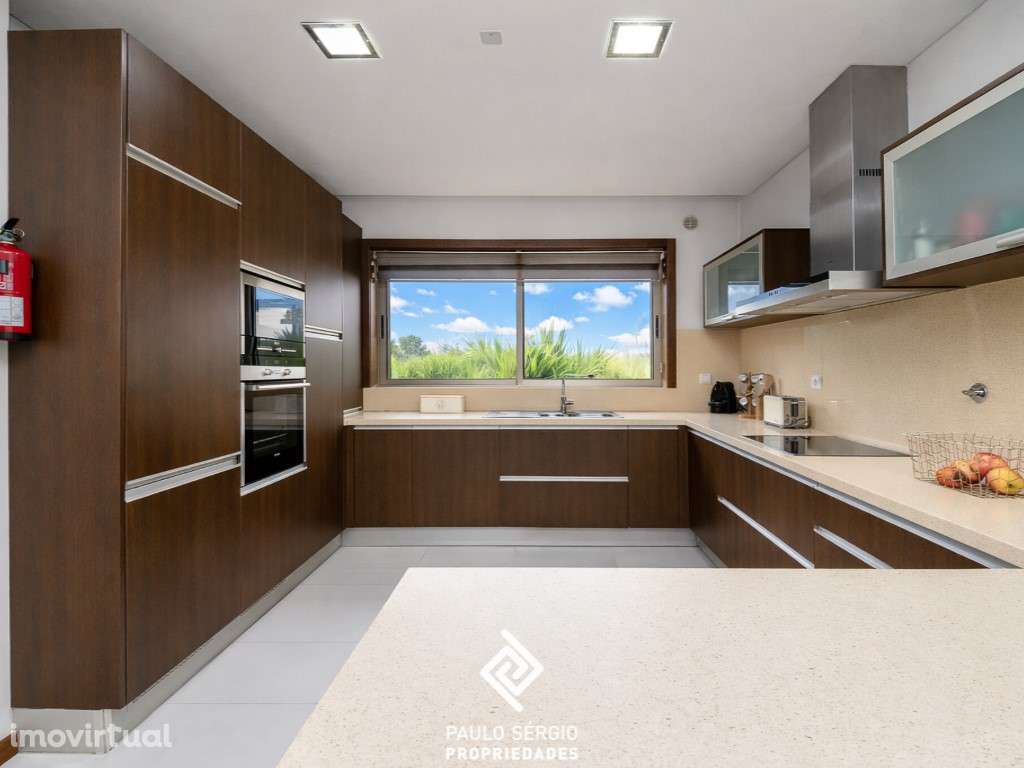 Moradia T3 em Oliveira do Douro, Vila Nova de Gaia - Grande imagem: 2/22