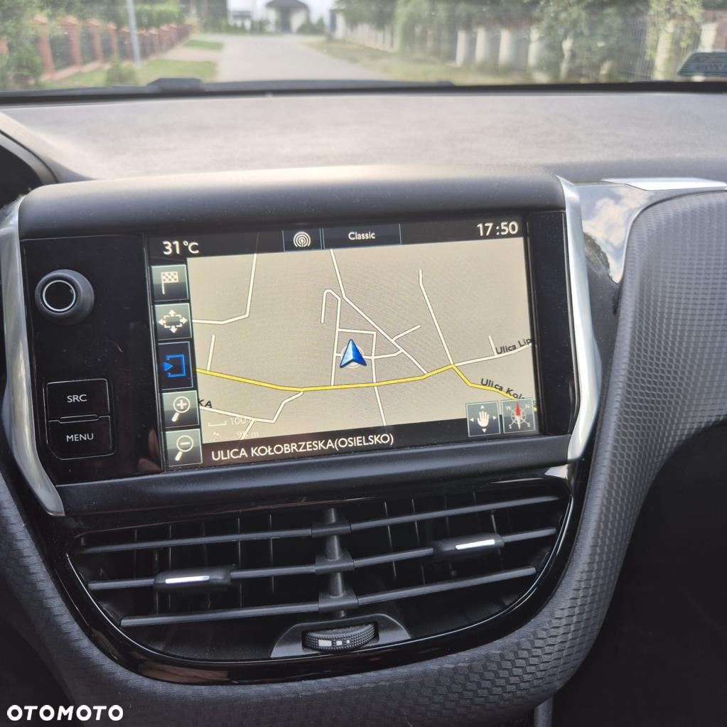 Peugeot 208 1.2 PureTech Allure - 8