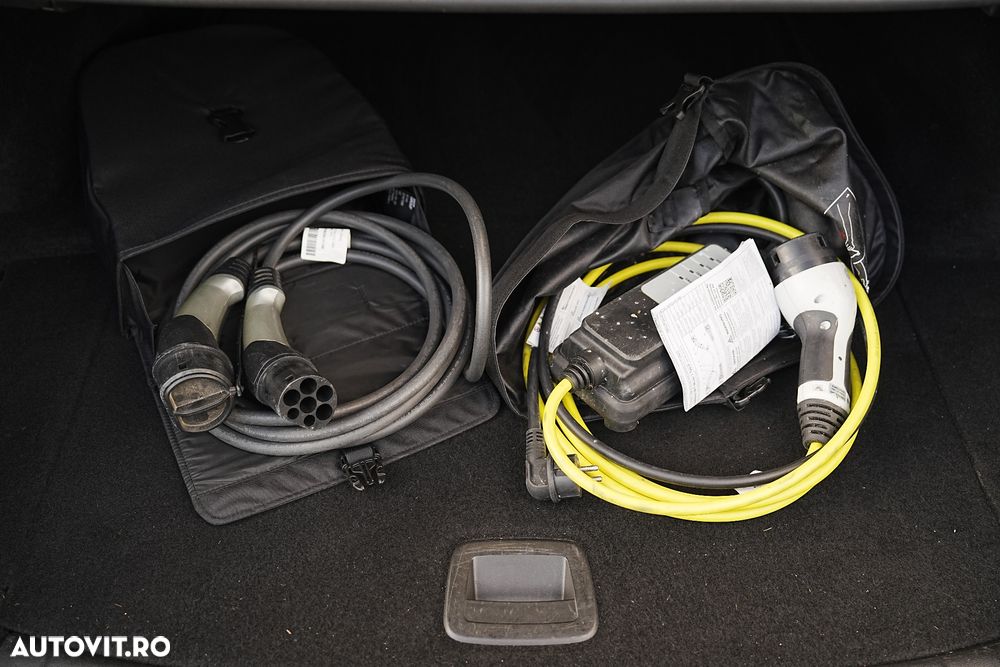 BMW Seria 5 530e Aut. Luxury Line - 27