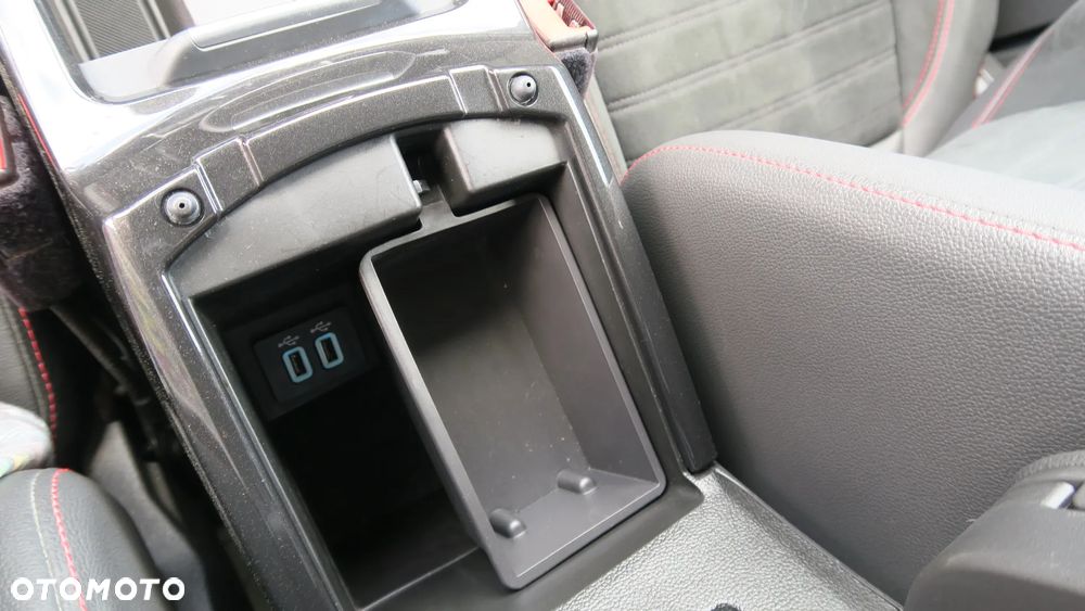 Ford Kuga - 31