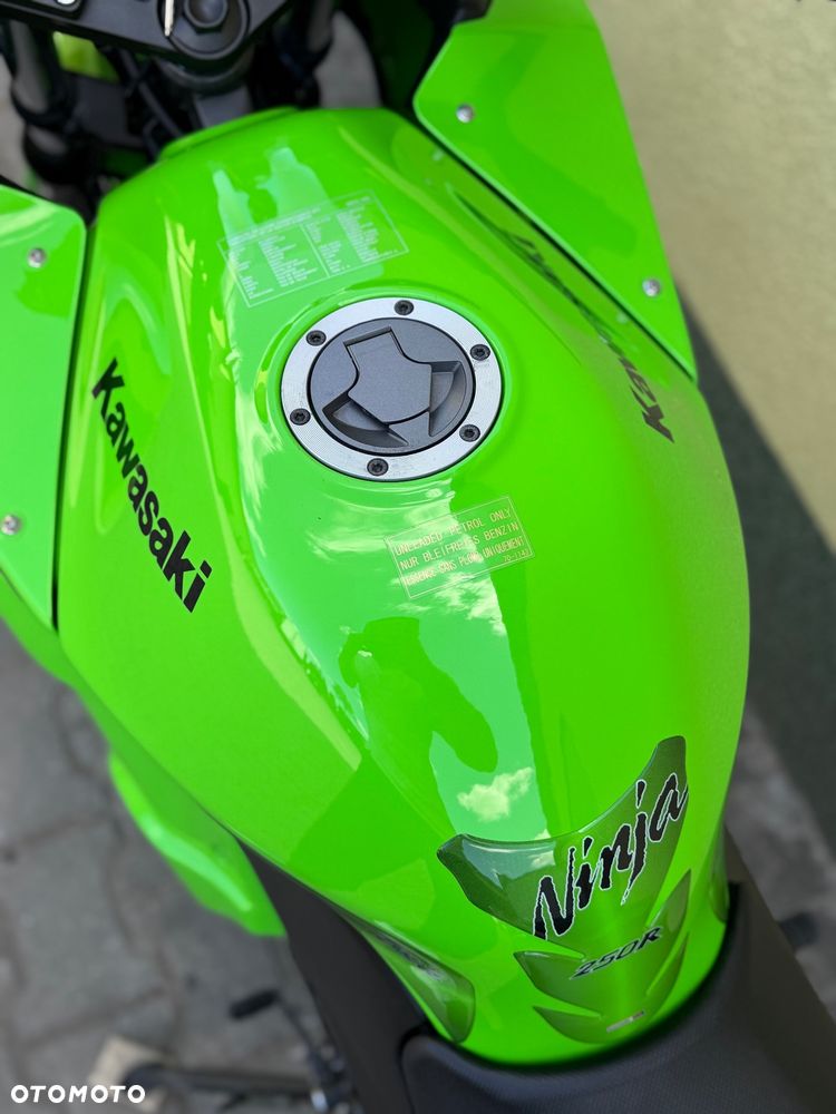 Kawasaki Ninja 250R - 36