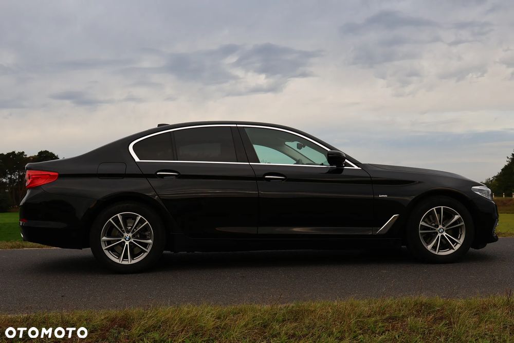 BMW Seria 5 520d xDrive Luxury Line - 10