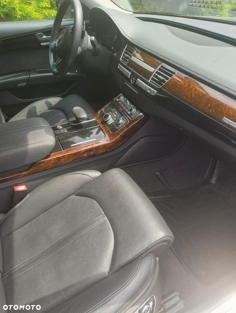 Audi A8 4.2 FSI L Quattro - 3
