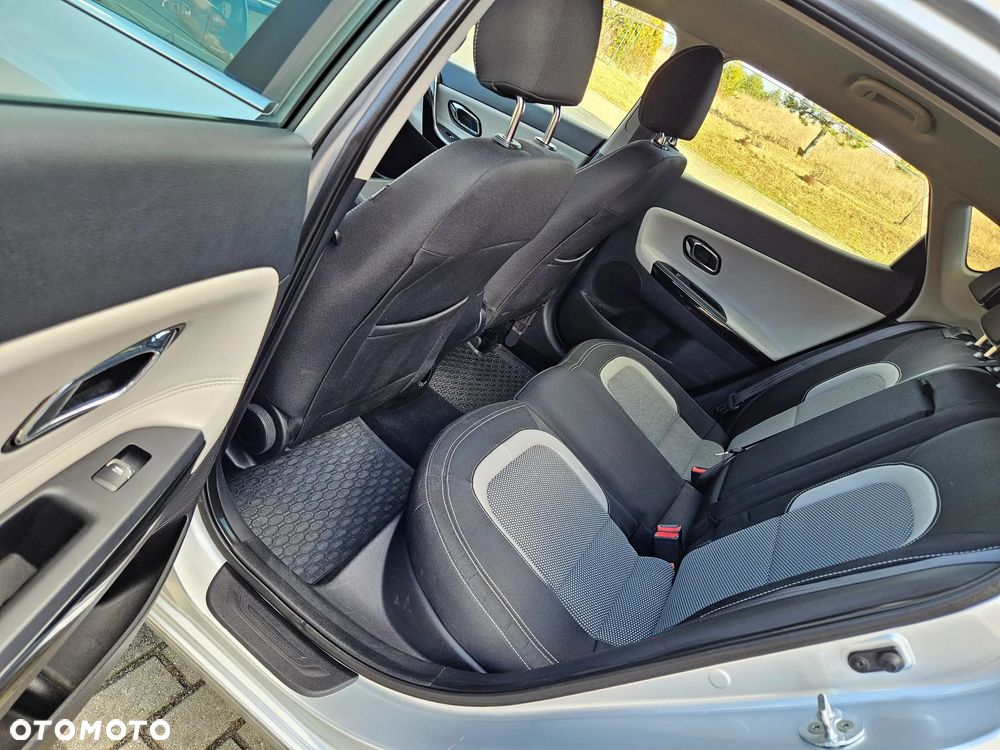 Kia Ceed 1.6 GDI L Business Line - 25