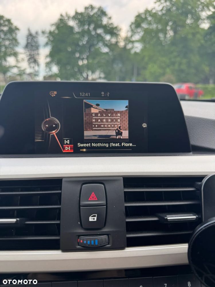 BMW Seria 3 318d Sport Line - 15