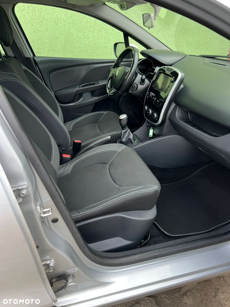 Renault Clio - 10