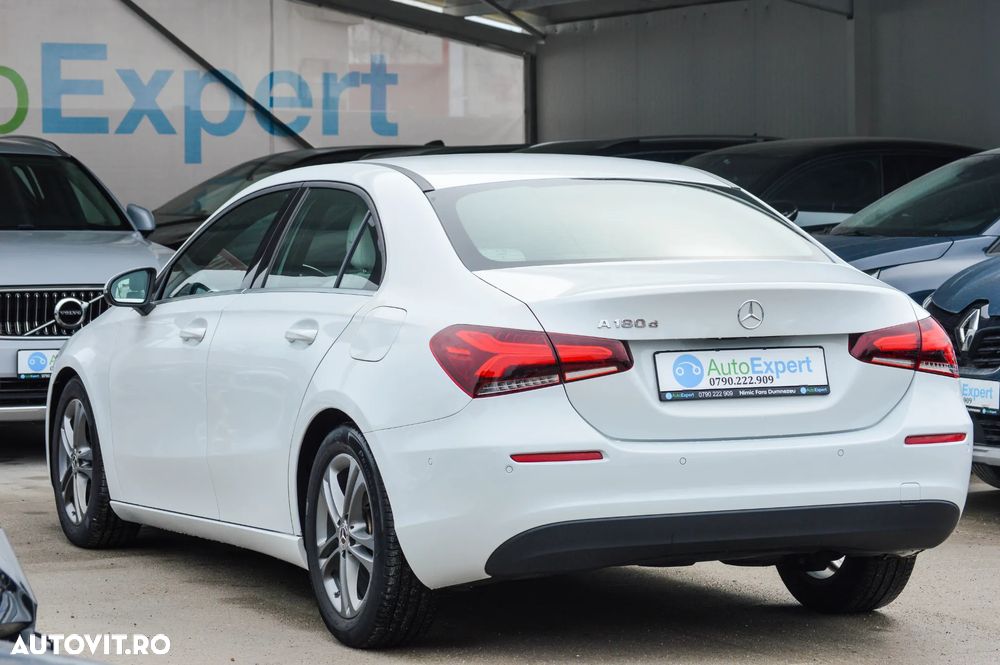 Mercedes-Benz A 180 d 7G-DCT Progressive - 33