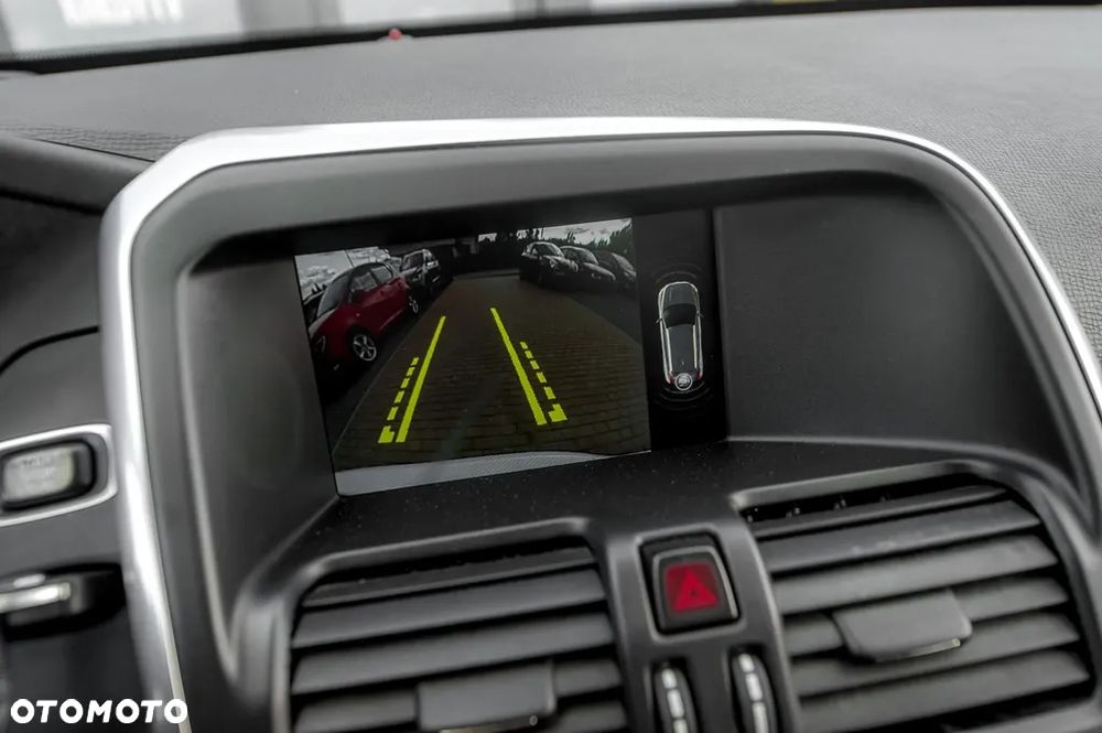 Volvo XC 60 D5 AWD Geartronic Ocean Race - 29