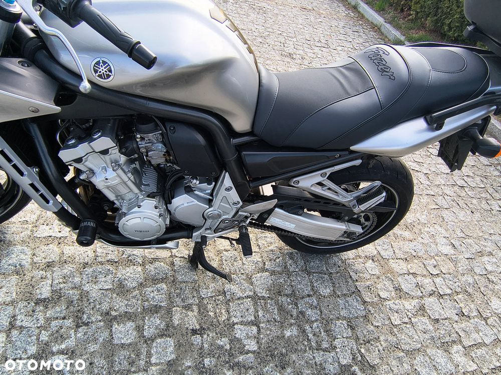 Yamaha FZS - 7