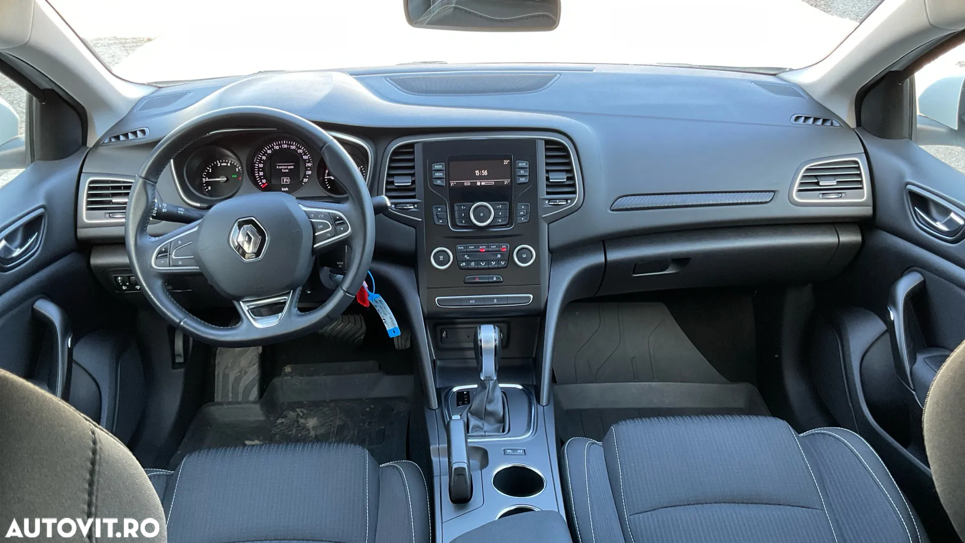 Renault Megane TCe EDC Zen - 8