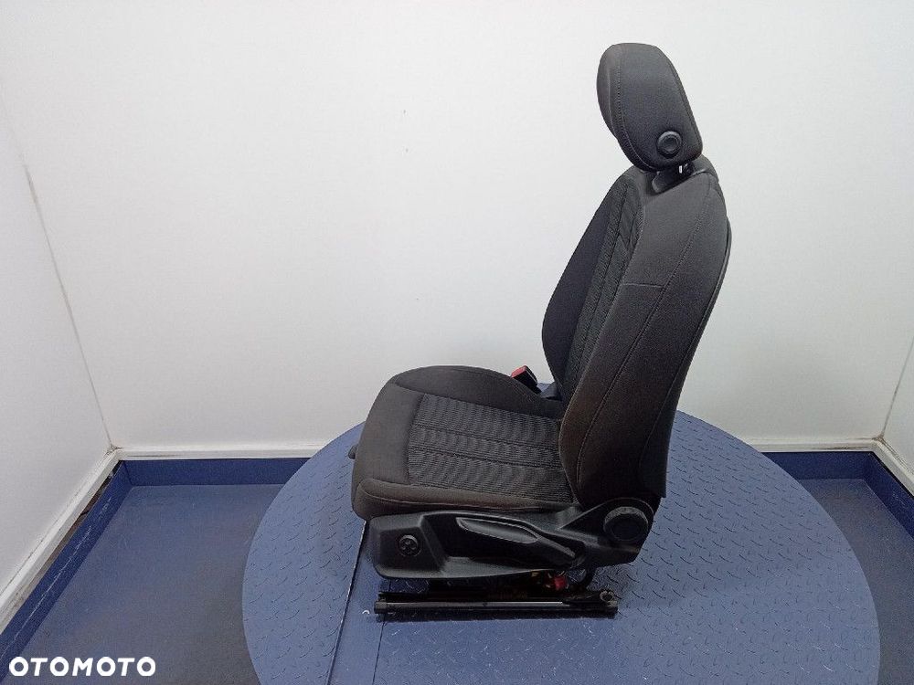 AUDI A4 B9 8W FOTEL KIEROWCY LEWY MANUALNY GRZANY - 2