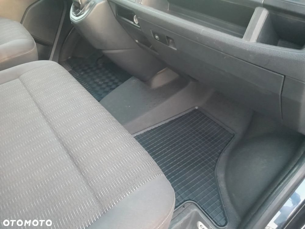 Volkswagen Caravelle 2.0 TDI L2 Highline - 26