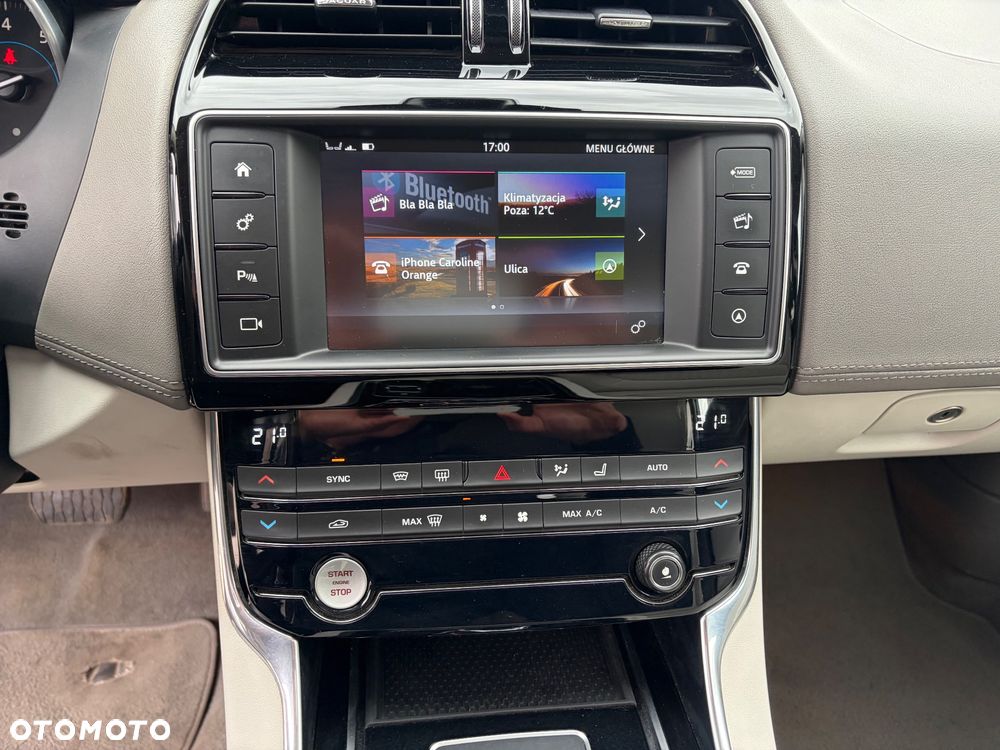 Jaguar XE 2.0 T Prestige - 12