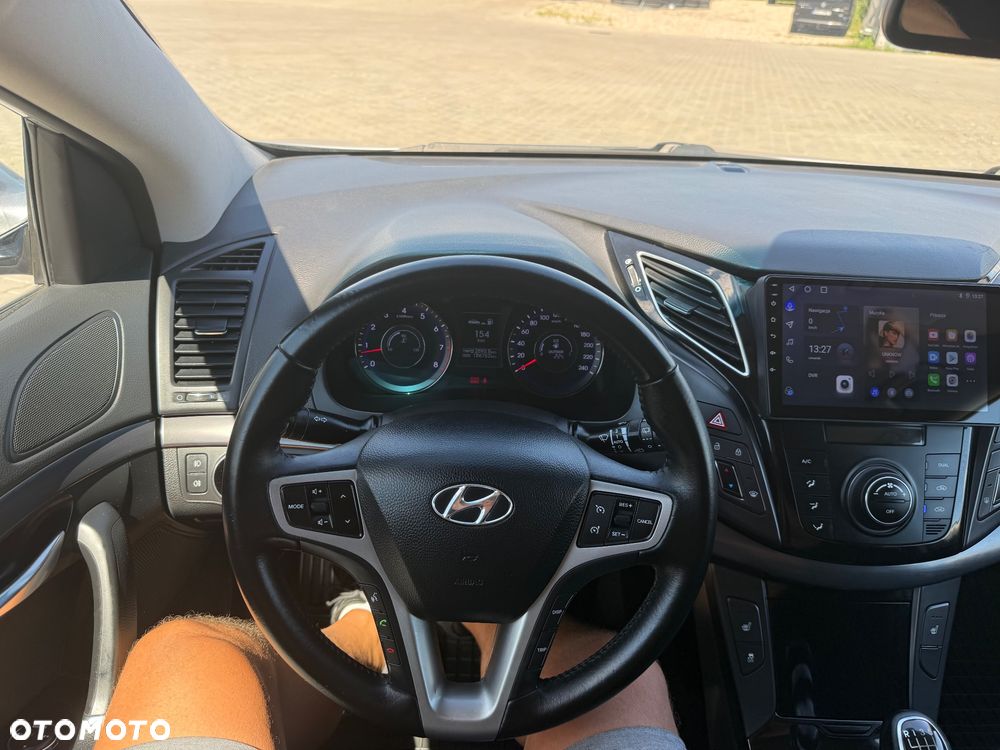Hyundai i40 Kombi blue 1.6 Family+ - 25