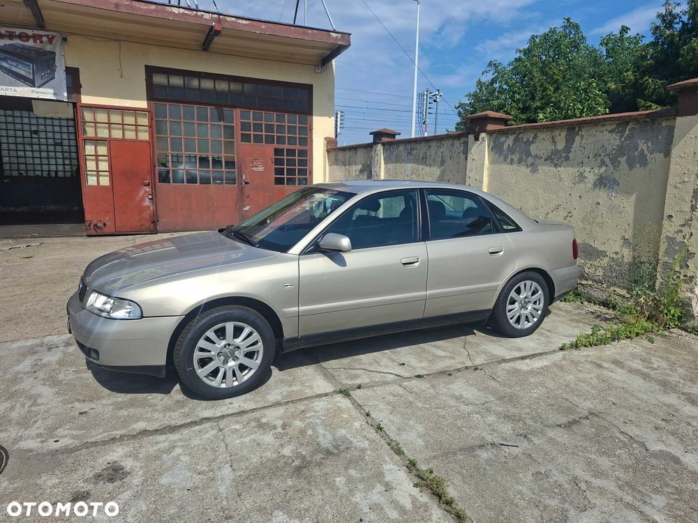 Audi A4 Limousine - 2