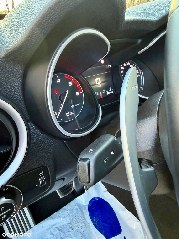 Alfa Romeo Stelvio - 29