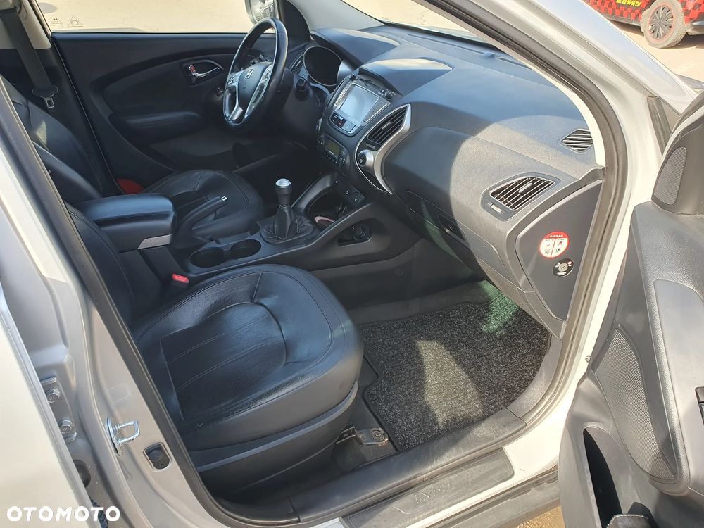 Hyundai ix35 2.0 4WD Premium - 13