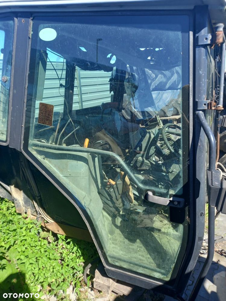 Elementy kabiny Massey Ferguson 8150 - 7