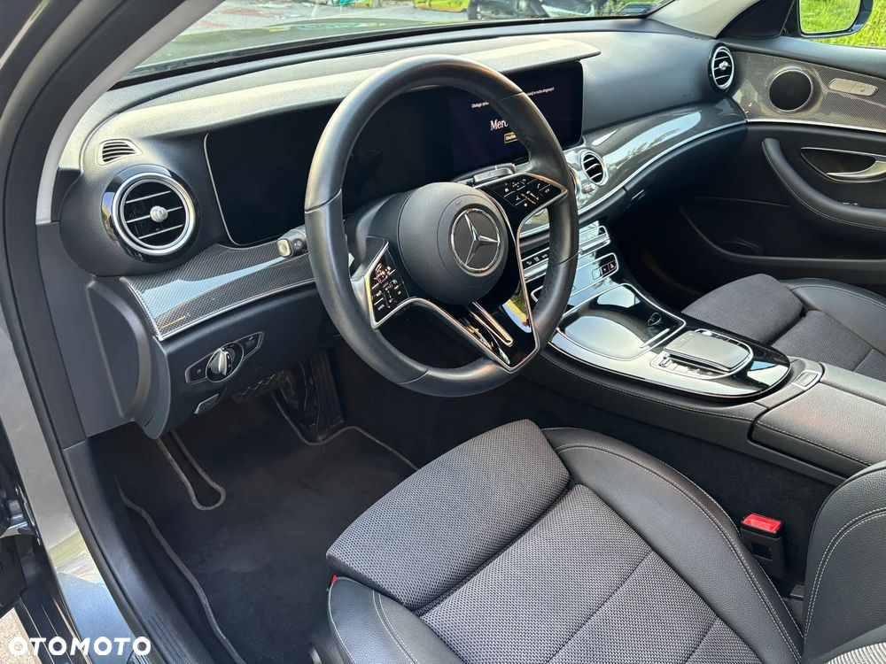 Mercedes-Benz Klasa E - 9