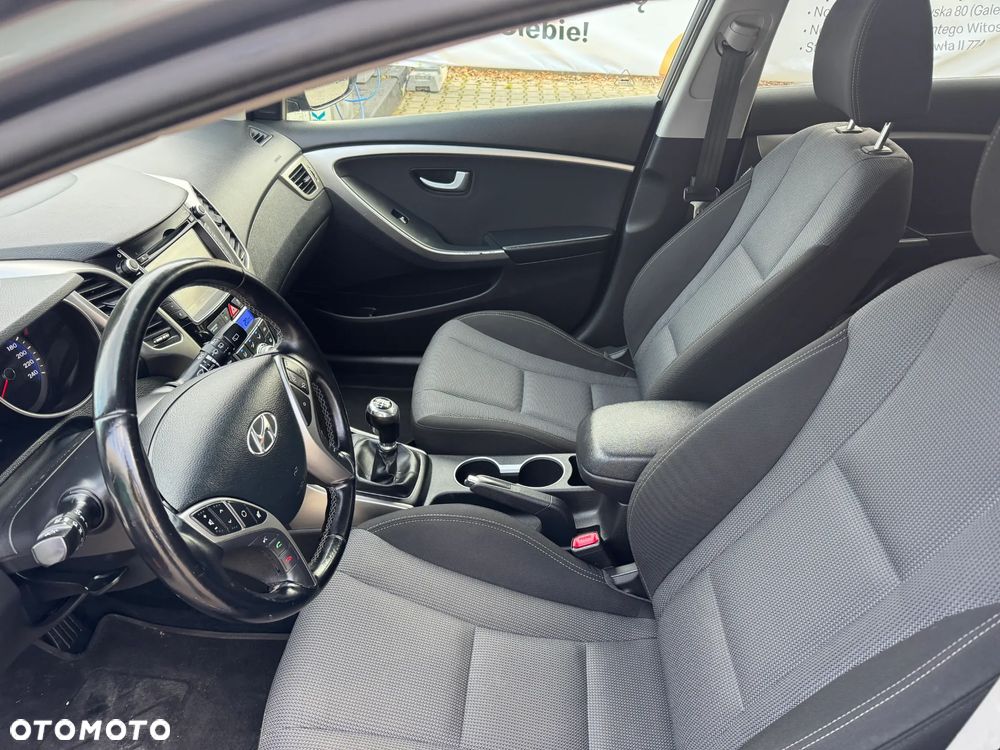 Hyundai i30 1.6 CRDi Premium - 12