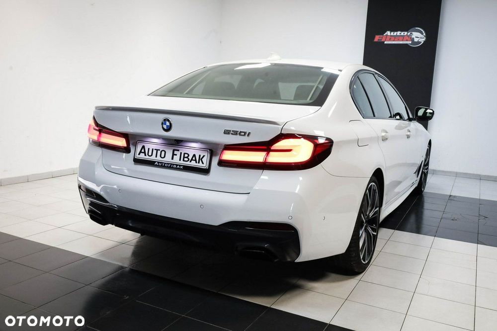 BMW Seria 5 530i mHEV M Sport sport - 11