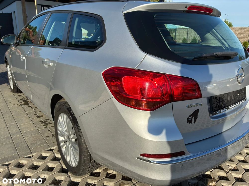Opel Astra 1.4 T Cosmo EU6 - 5