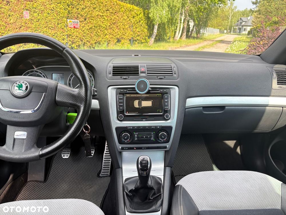 Skoda Octavia 2.0 TDI CR DPF RS - 12