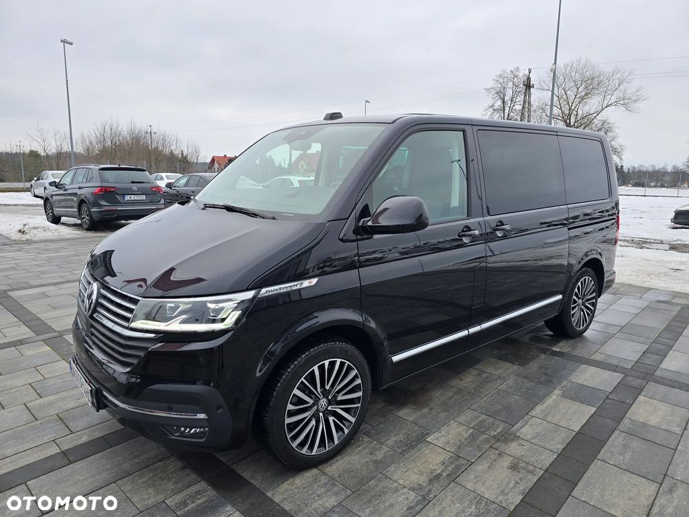 Używany Volkswagen Multivan 2023 - 275 000 PLN, 21 145 km - Otomoto.pl
