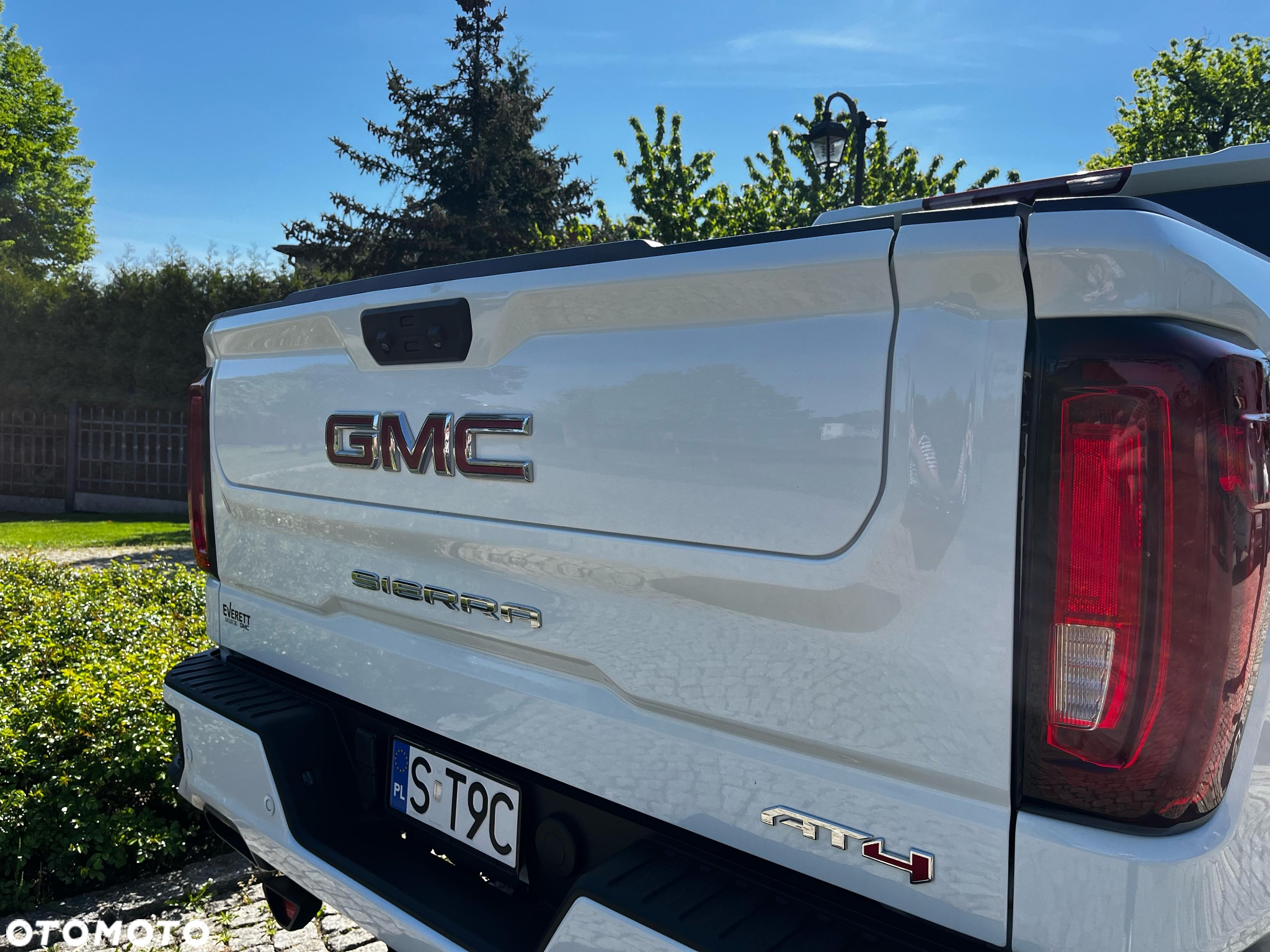 GMC Sierra - 16