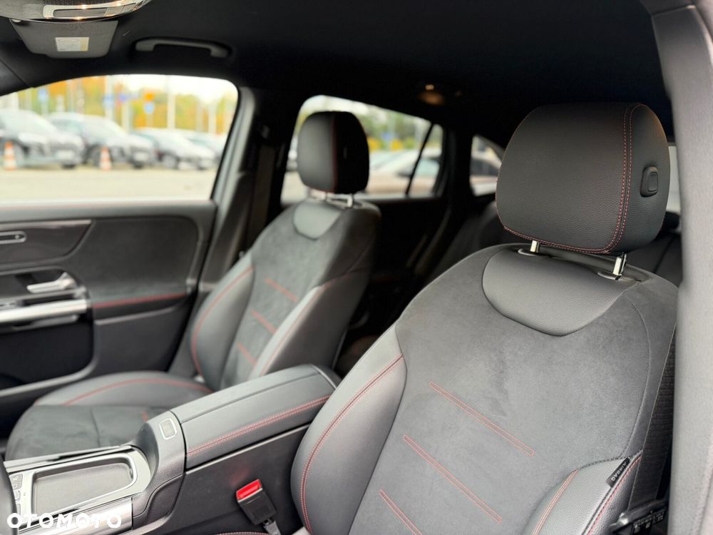 Mercedes-Benz GLA 250 e PHEV AMG Line 8G-DCT - 17