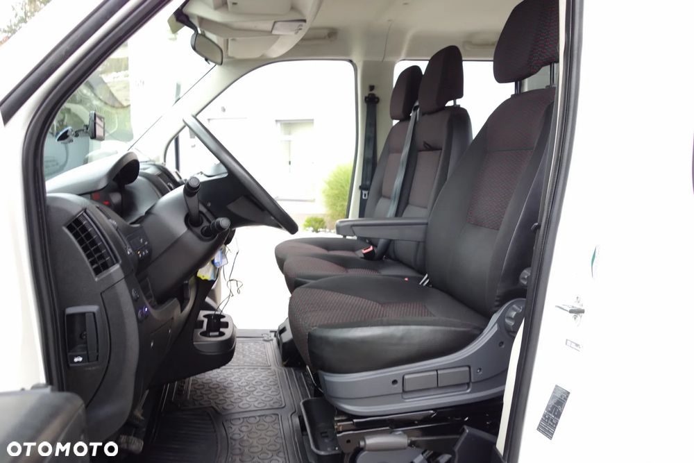 Peugeot Boxer 2.2 Bluehdi  165 KM Doka 7 Osobowa Klima Webasto - 7