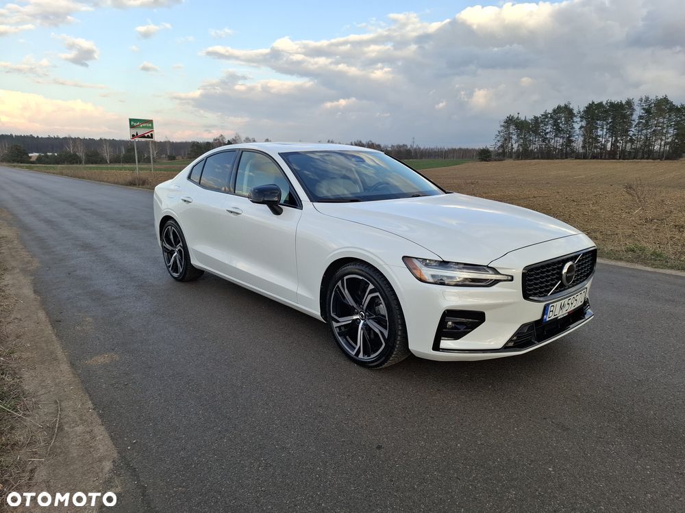 Volvo S60 B5 B Ultimate Dark - 12