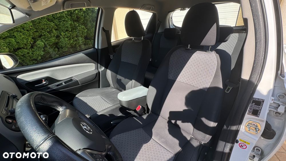 Toyota Yaris 1.4 D-4D Active - 17