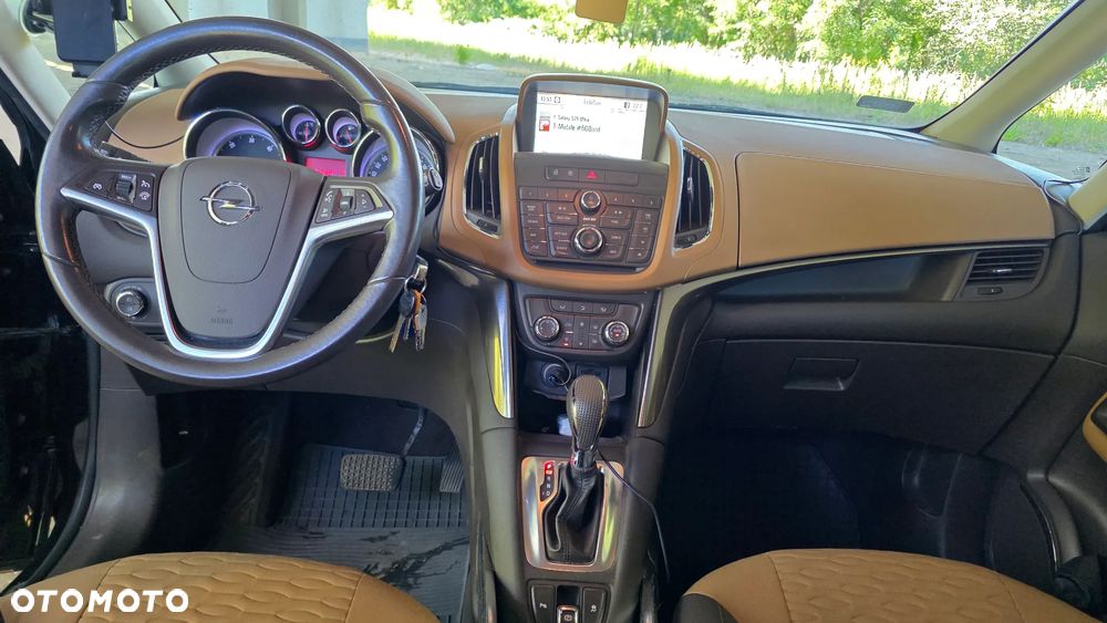 Opel Zafira - 15