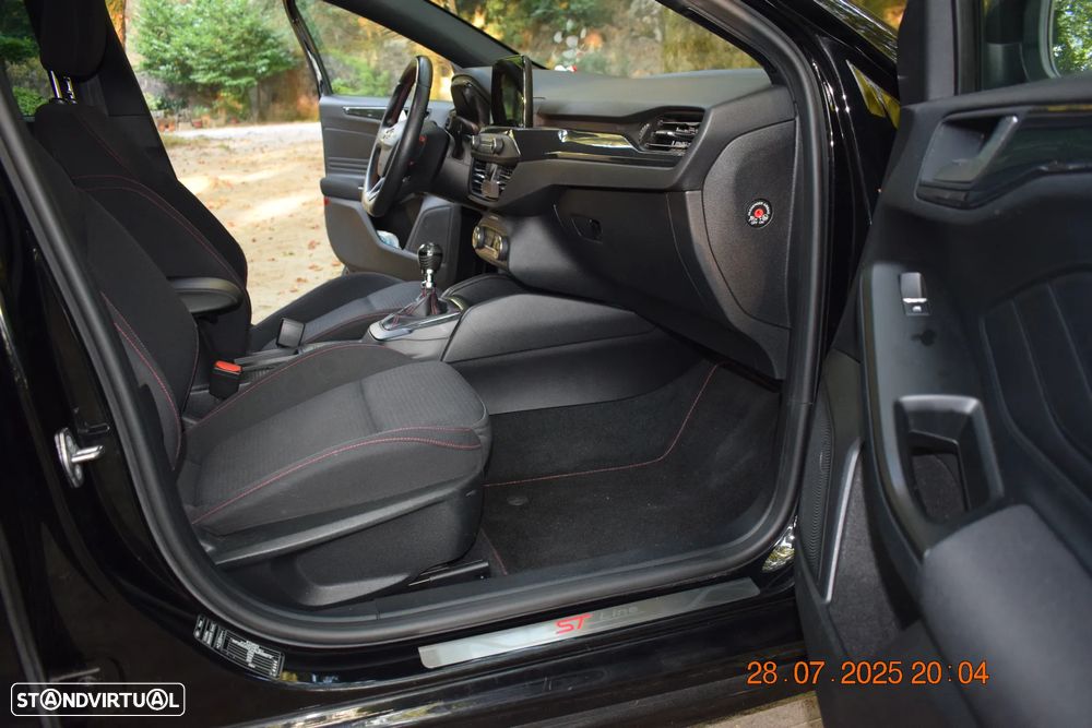 Ford Focus 1.5 TDCi ST-Line - 15