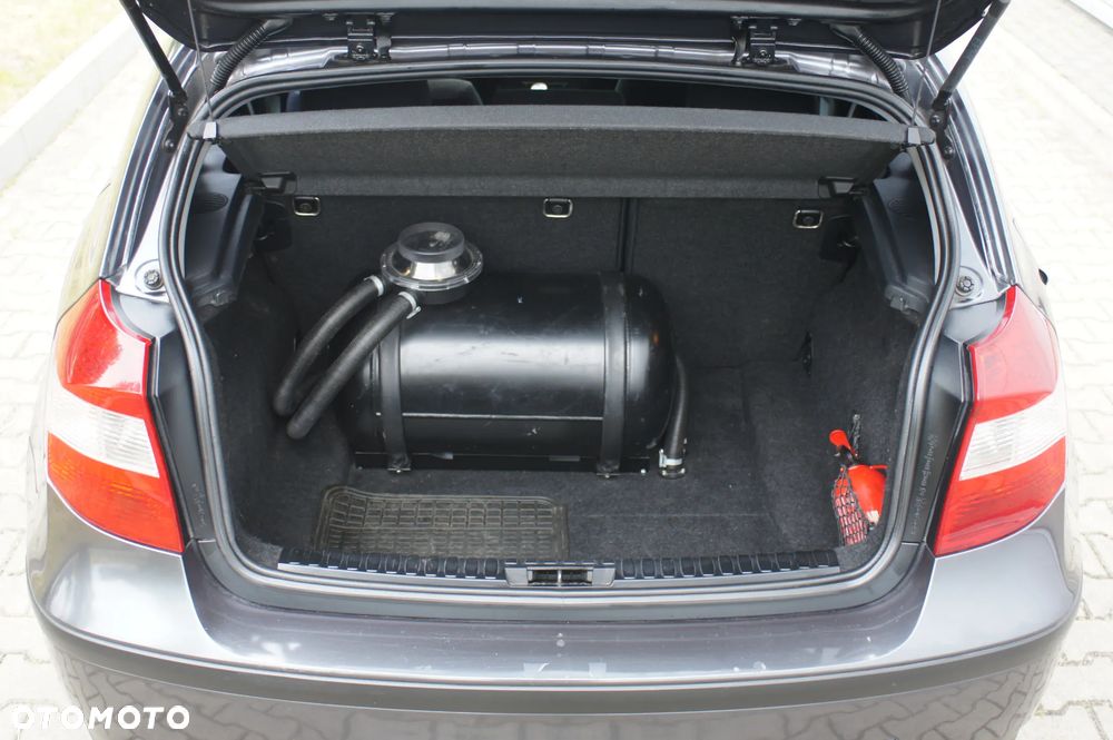 BMW Seria 1 118i - 21